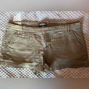 Express shorts